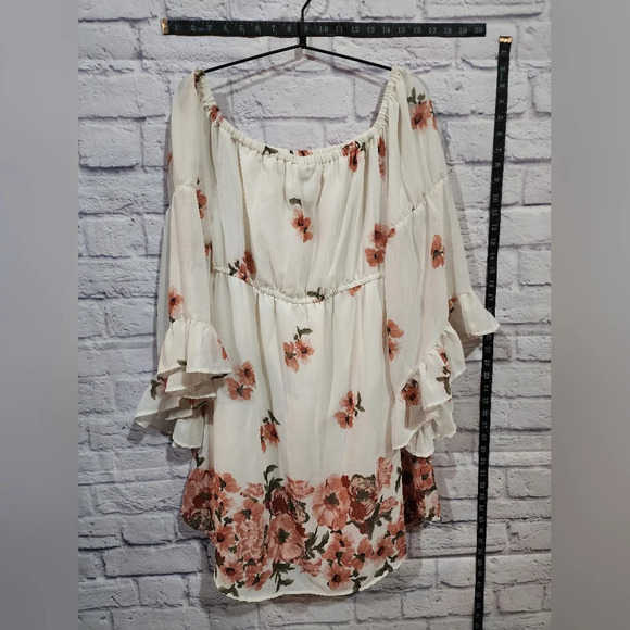 Blush floral flowy white and pink off the shoulder maternity dress Size Medium - Picture 2 of 8